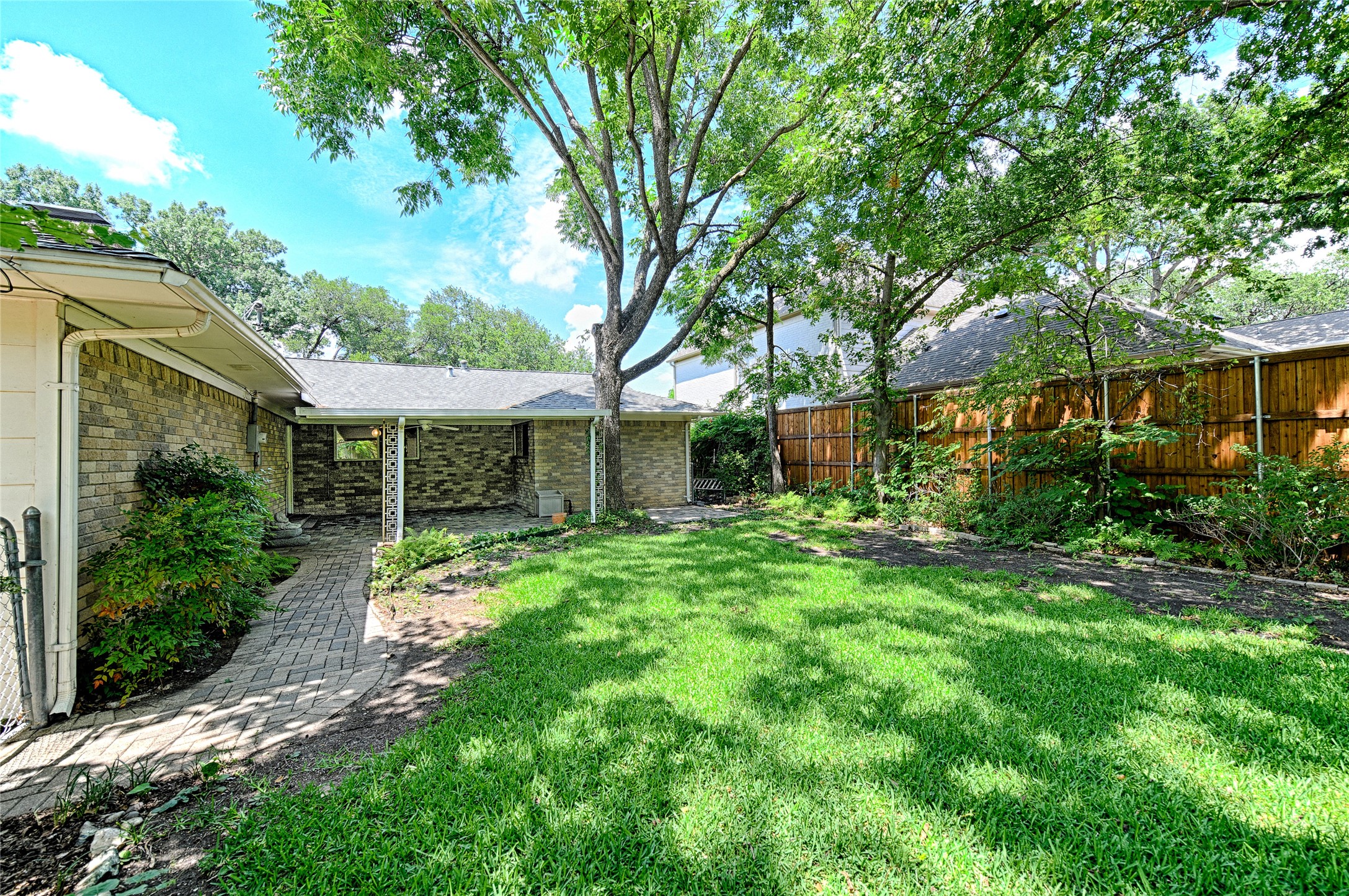 1313 Apache Drive Richardson TX 75080