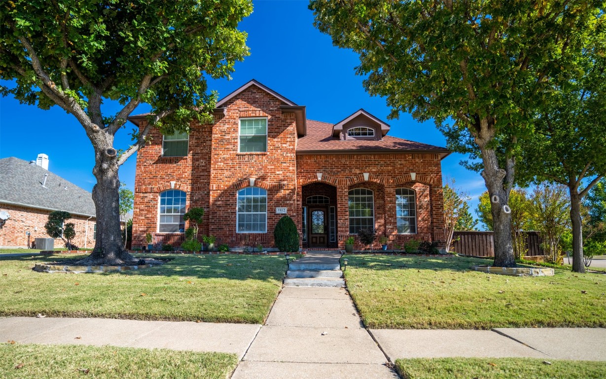 1812 Park View Drive Flower Mound TX 75028