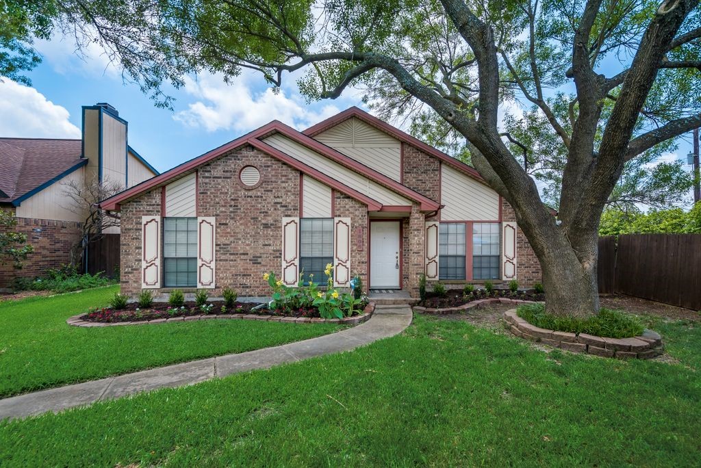 1806 Valley Glen Court Garland TX 75040