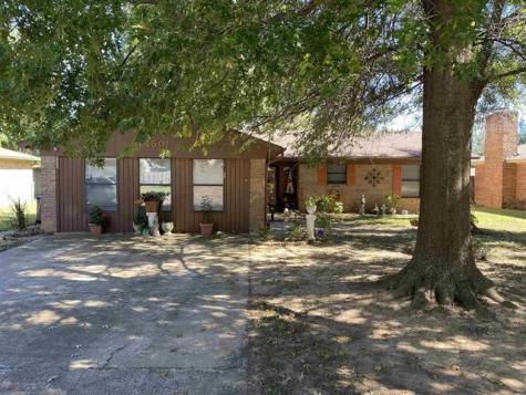 450 33rd Street NE Paris TX 75460