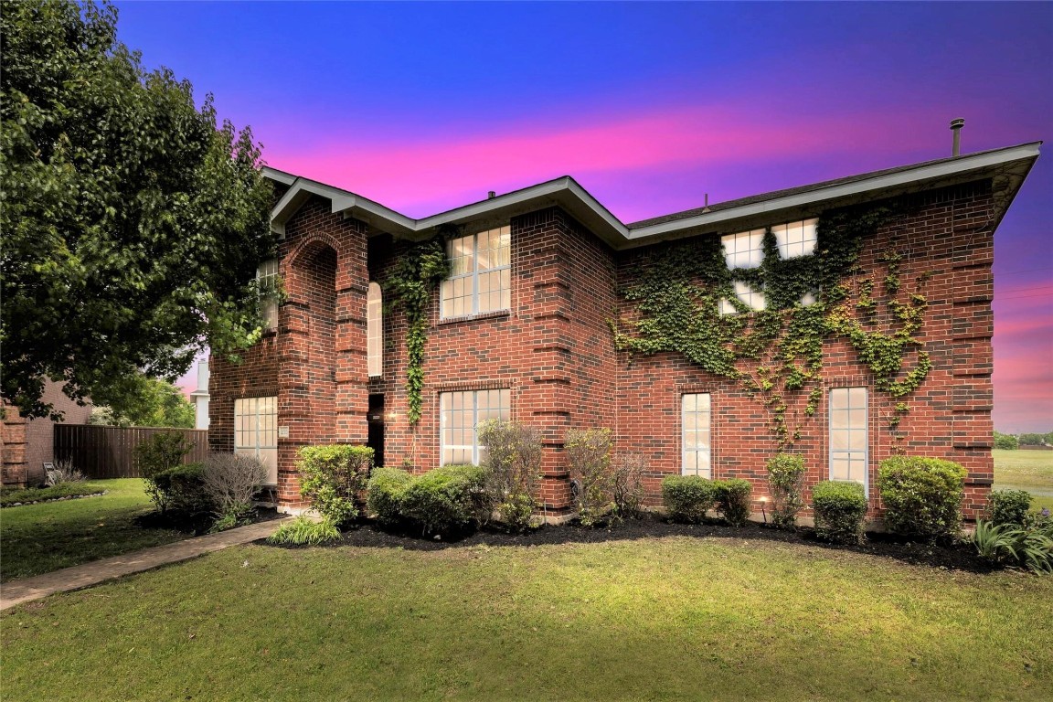 200 Happy Trails Court Allen TX 75002