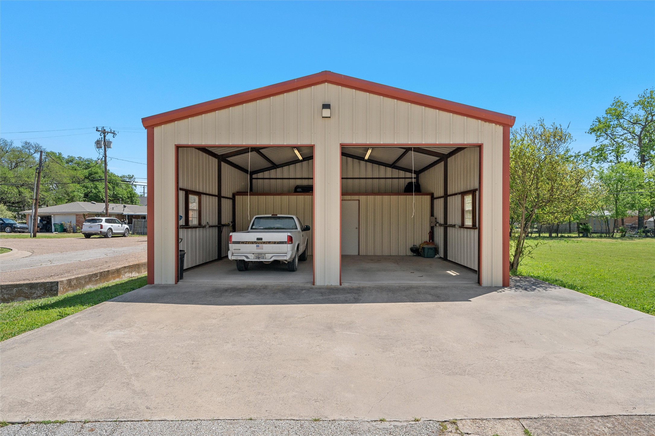 708 E Texas Avenue Mart TX 76664
