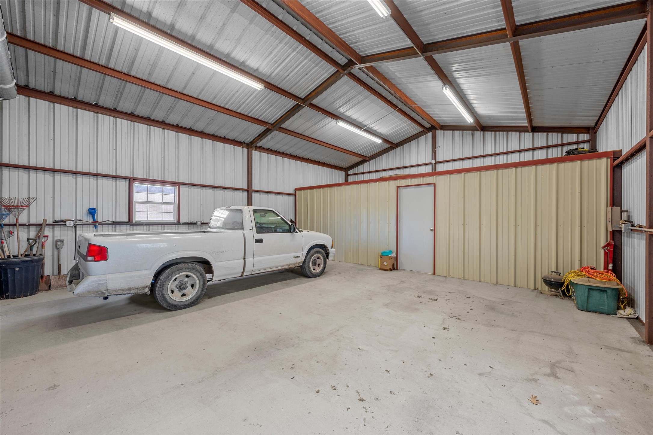 708 E Texas Avenue Mart TX 76664