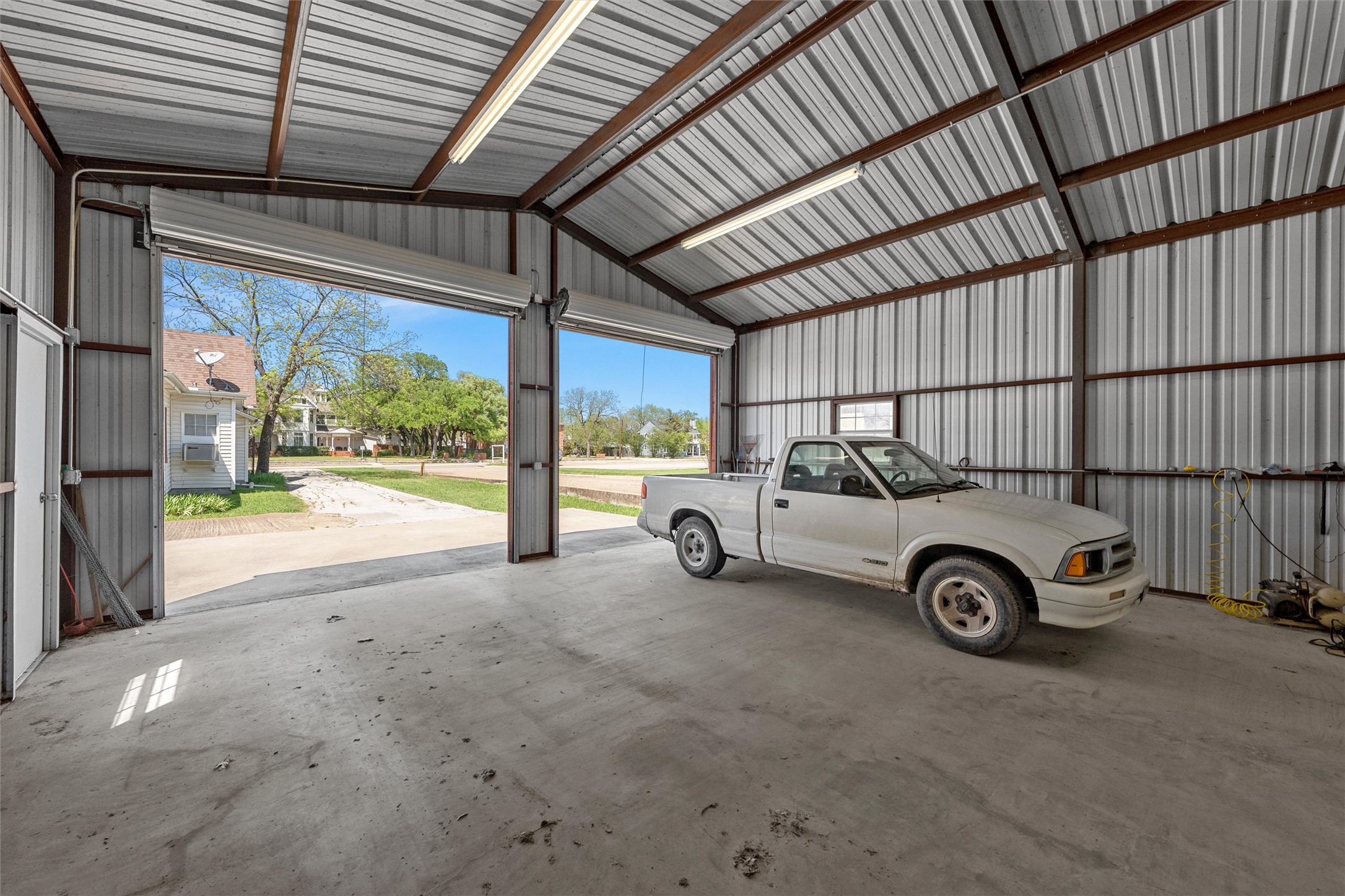708 E Texas Avenue Mart TX 76664