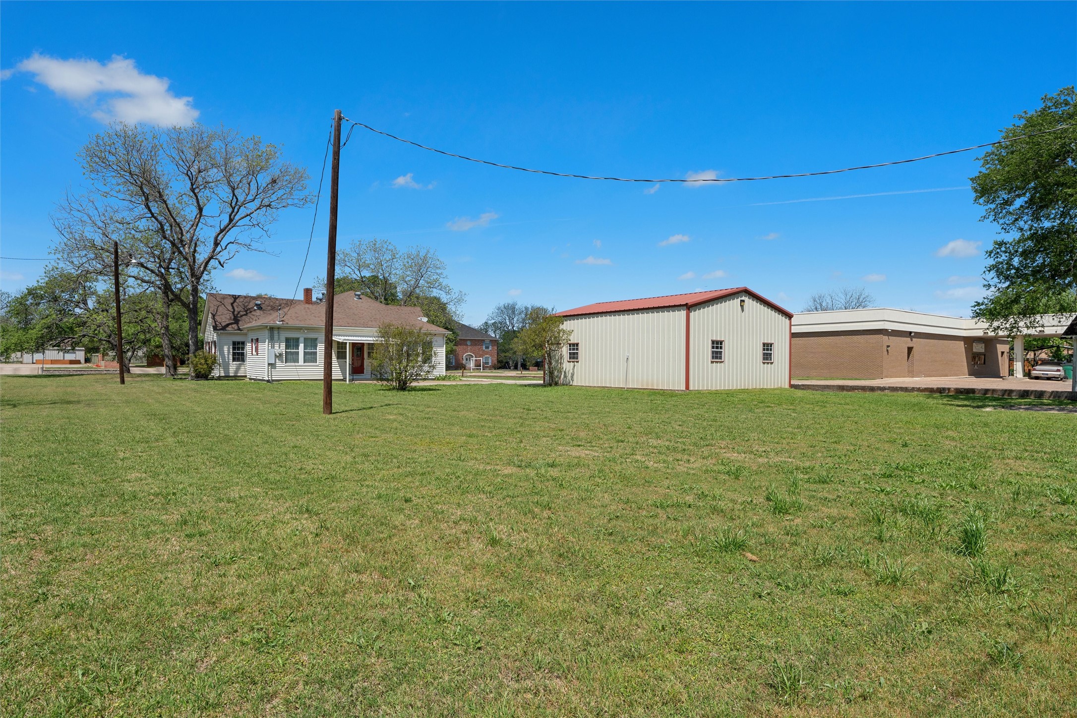 708 E Texas Avenue Mart TX 76664