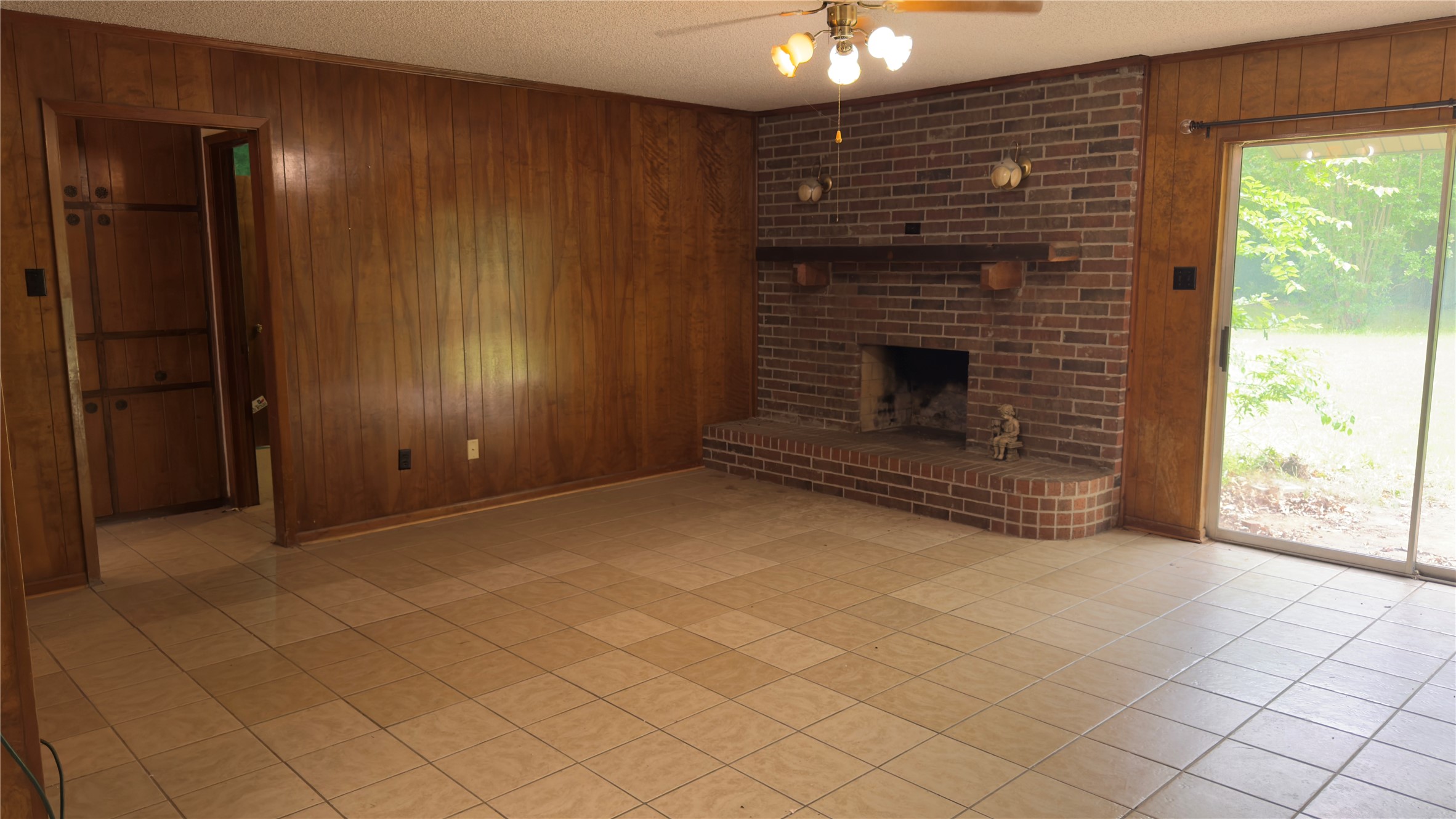 415 Meadowlark Trail Springtown TX 76082
