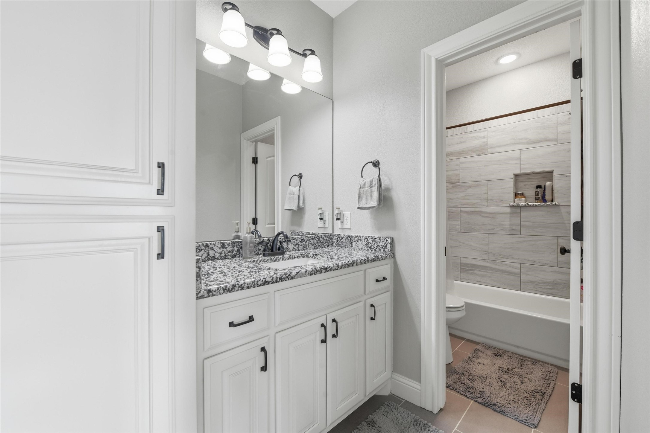 18020 Cindys Lane Justin TX 76247