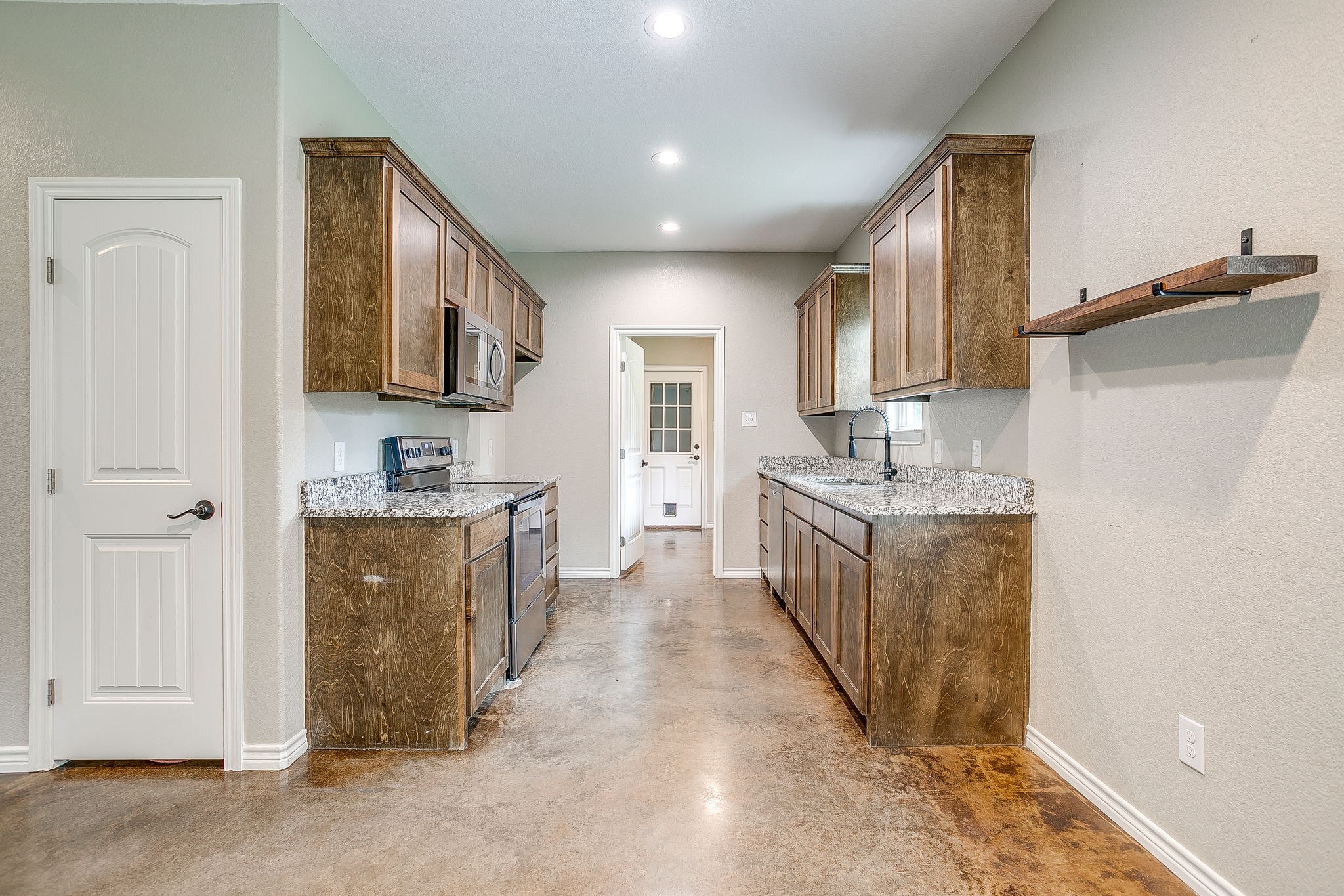464 Wildwood Lane Burleson TX 76028