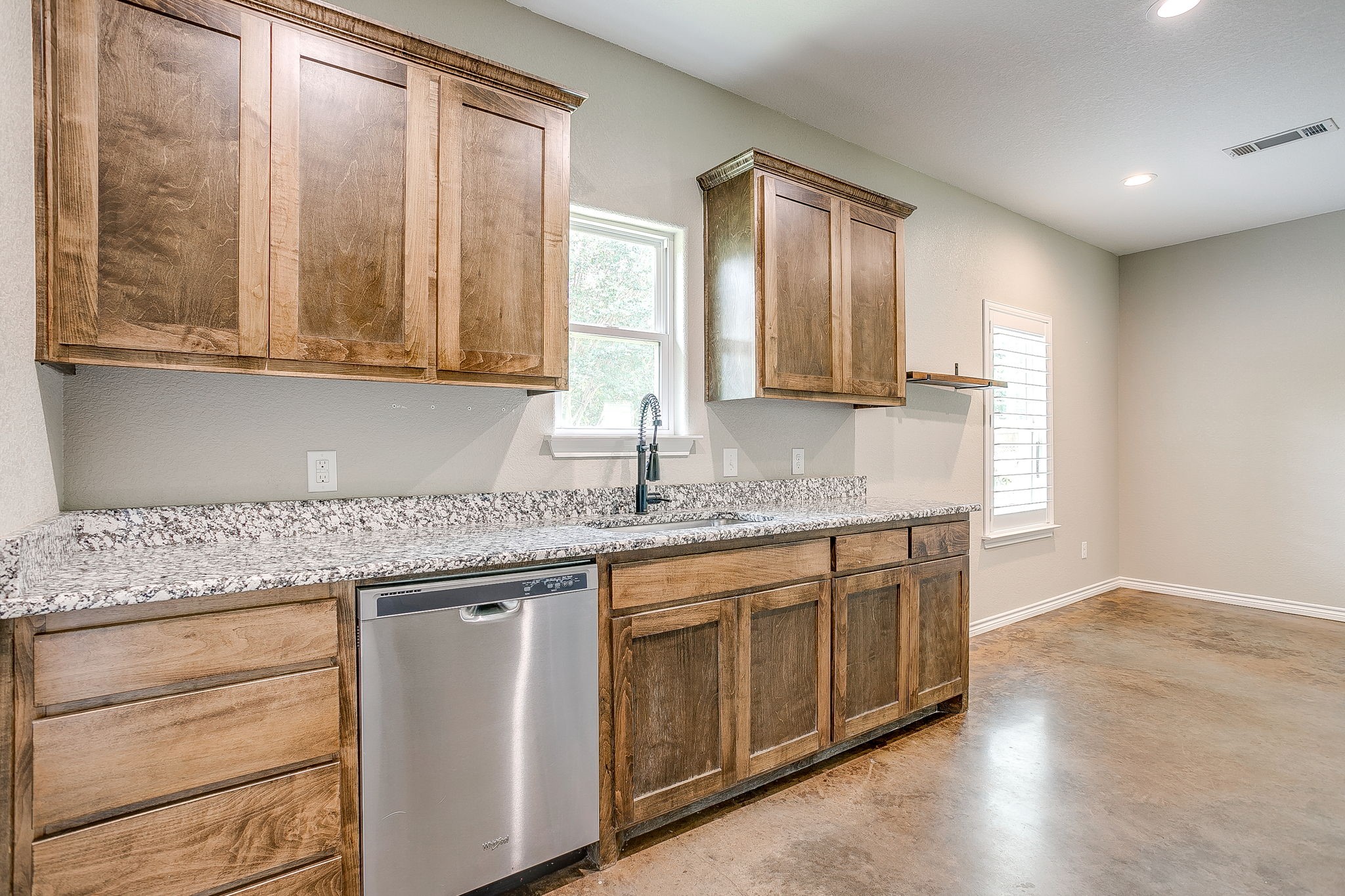464 Wildwood Lane Burleson TX 76028
