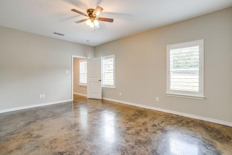 464 Wildwood Lane Burleson TX 76028