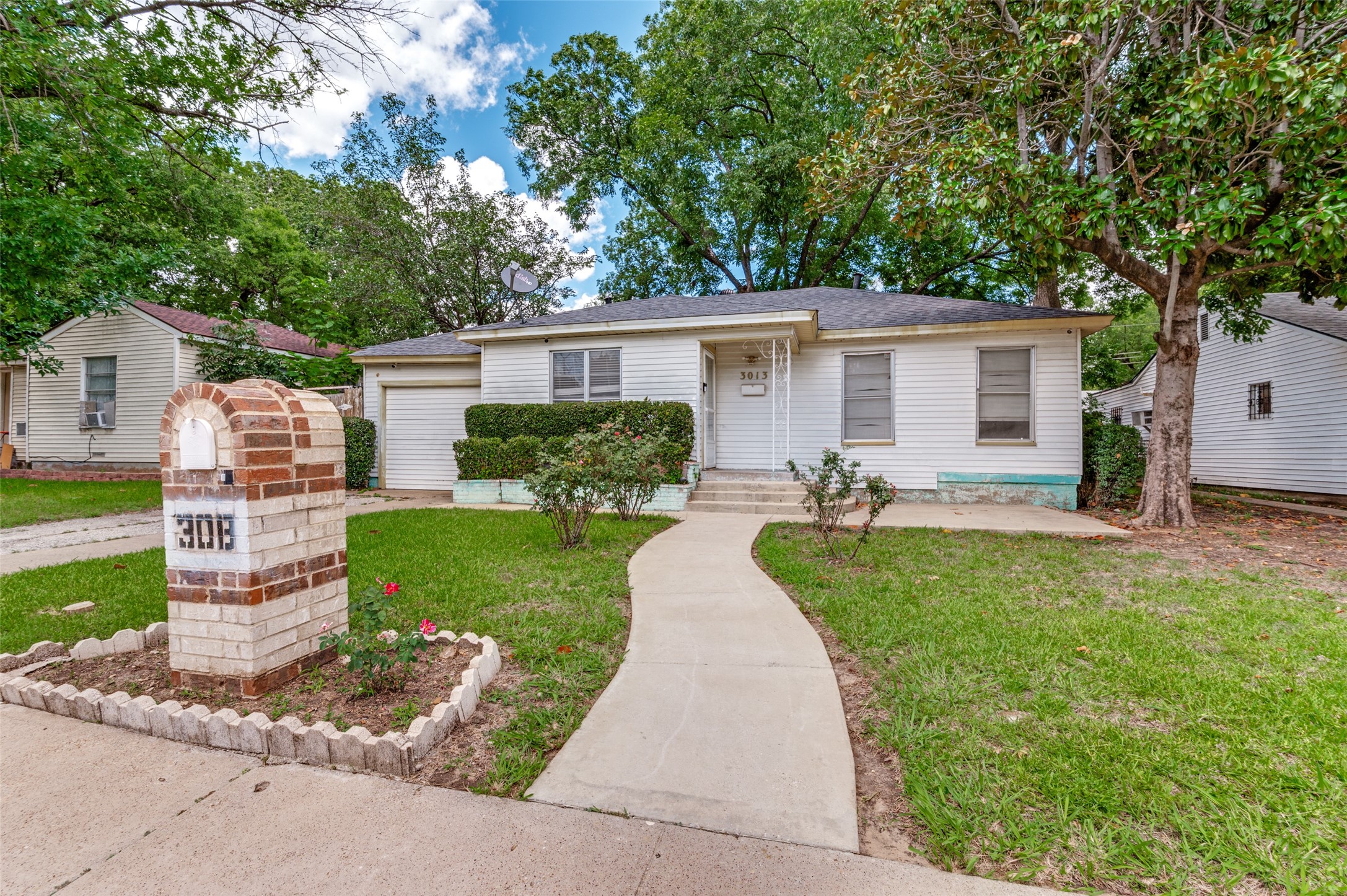 3013 Emmett Street Dallas TX 75211