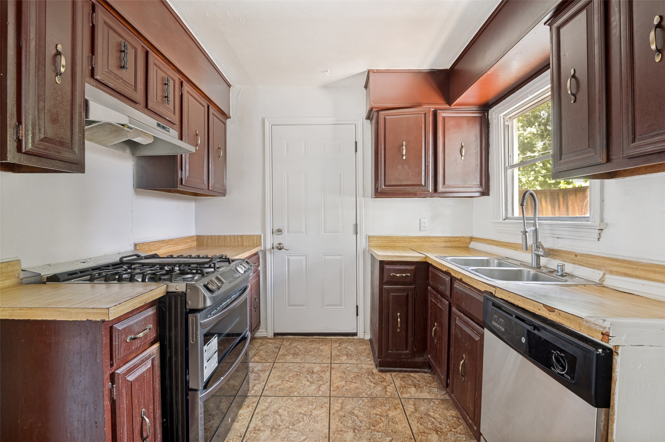 3013 Emmett Street Dallas TX 75211