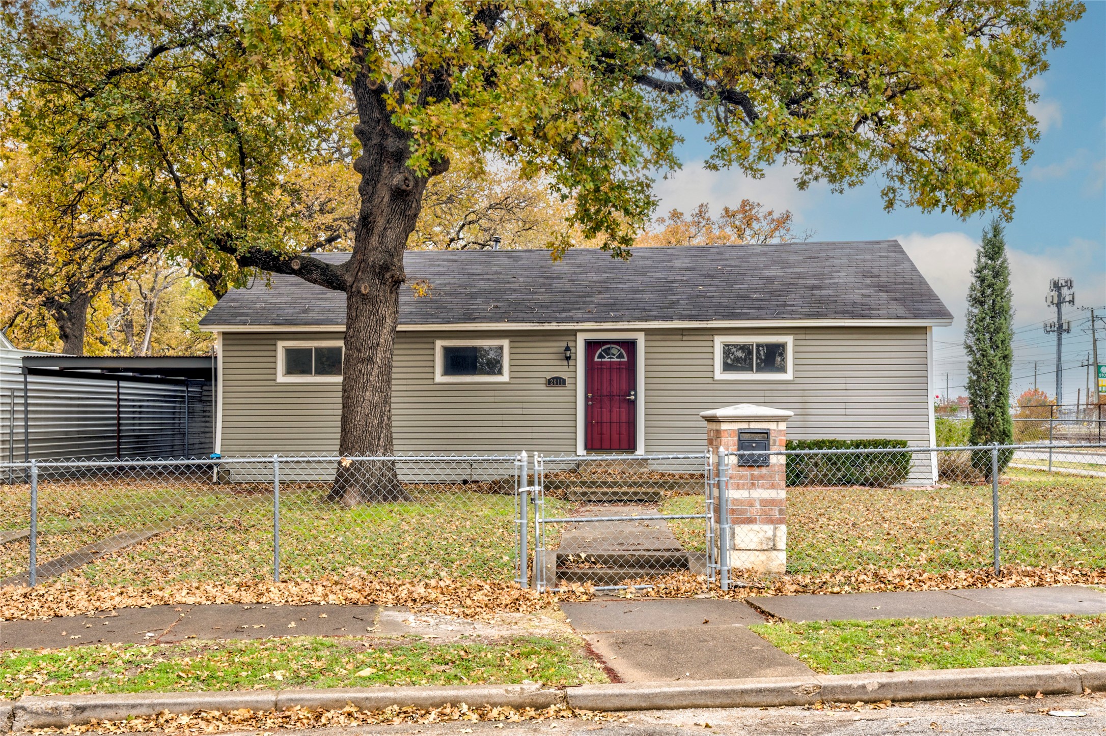 2611 W Amherst Avenue Dallas TX 75235