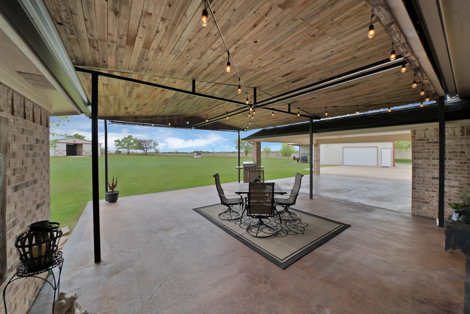 163 N Savanna Drive Rhome TX 76078