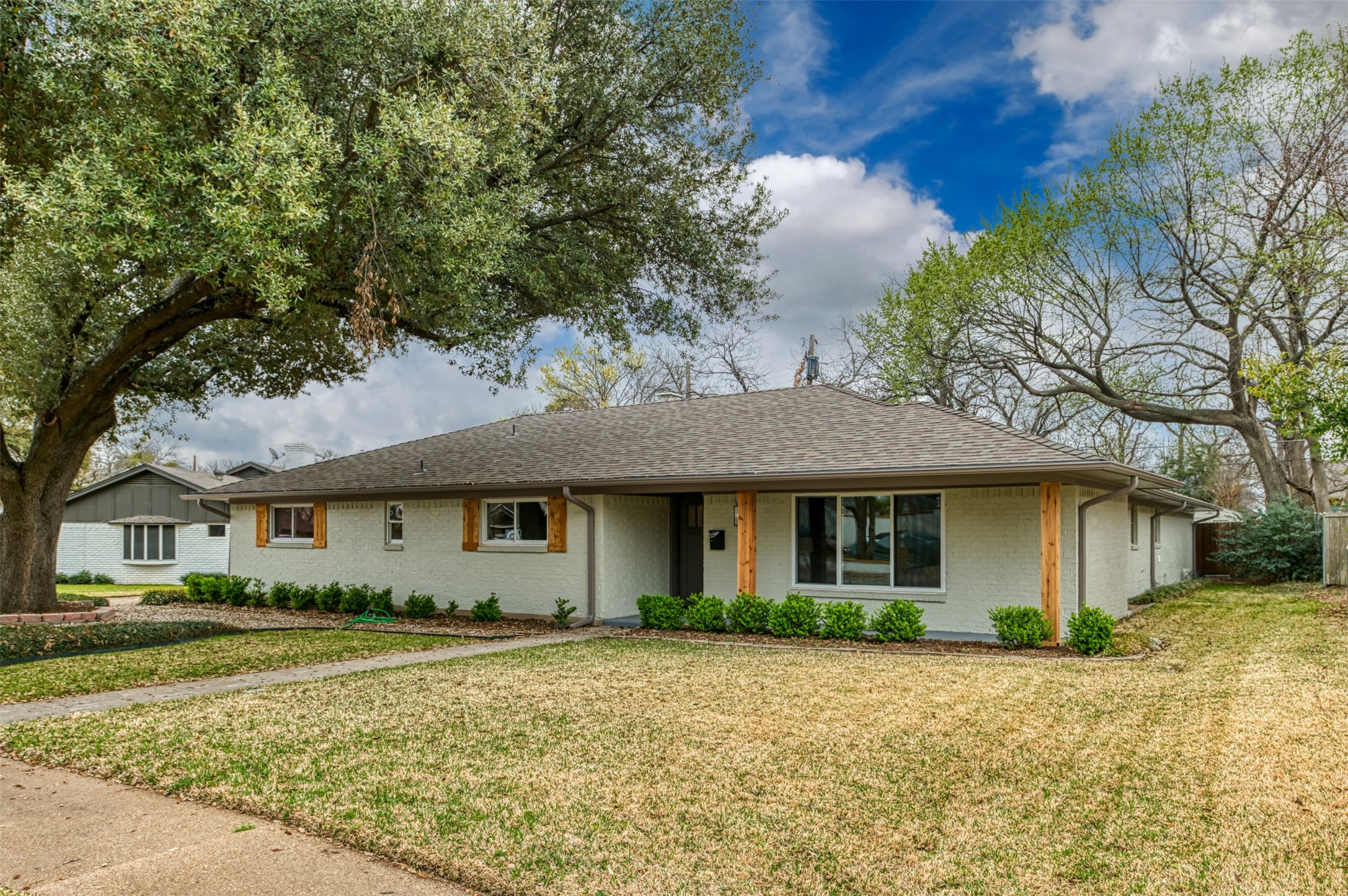 1012 Sleepy Hollow Drive N Irving TX 75061