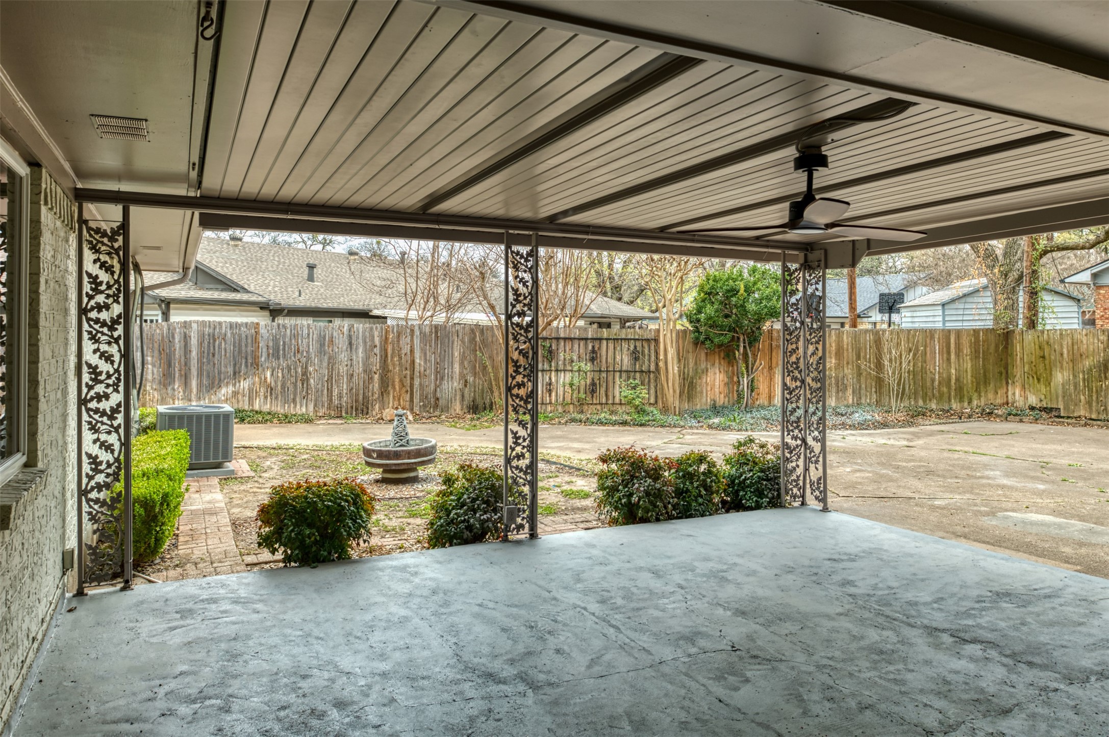 1012 Sleepy Hollow Drive N Irving TX 75061