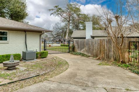 1012 Sleepy Hollow Drive N Irving TX 75061