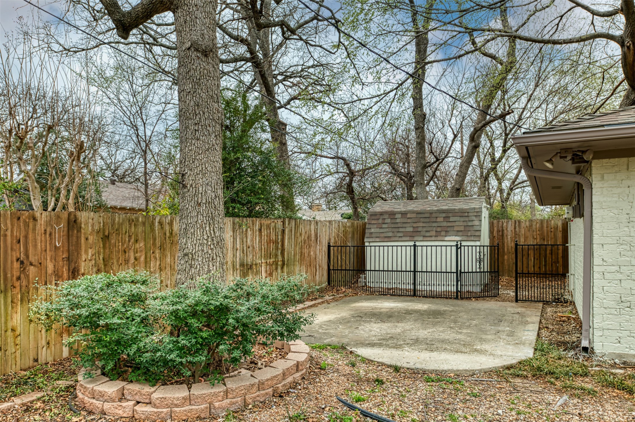 1012 Sleepy Hollow Drive N Irving TX 75061