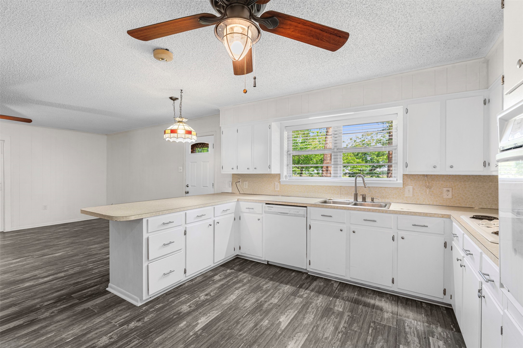815 N Wright Avenue Kerens TX 75144
