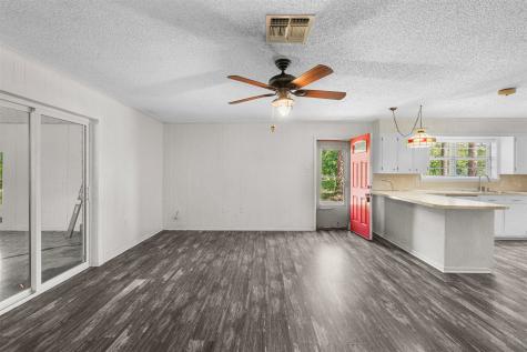 815 N Wright Avenue Kerens TX 75144