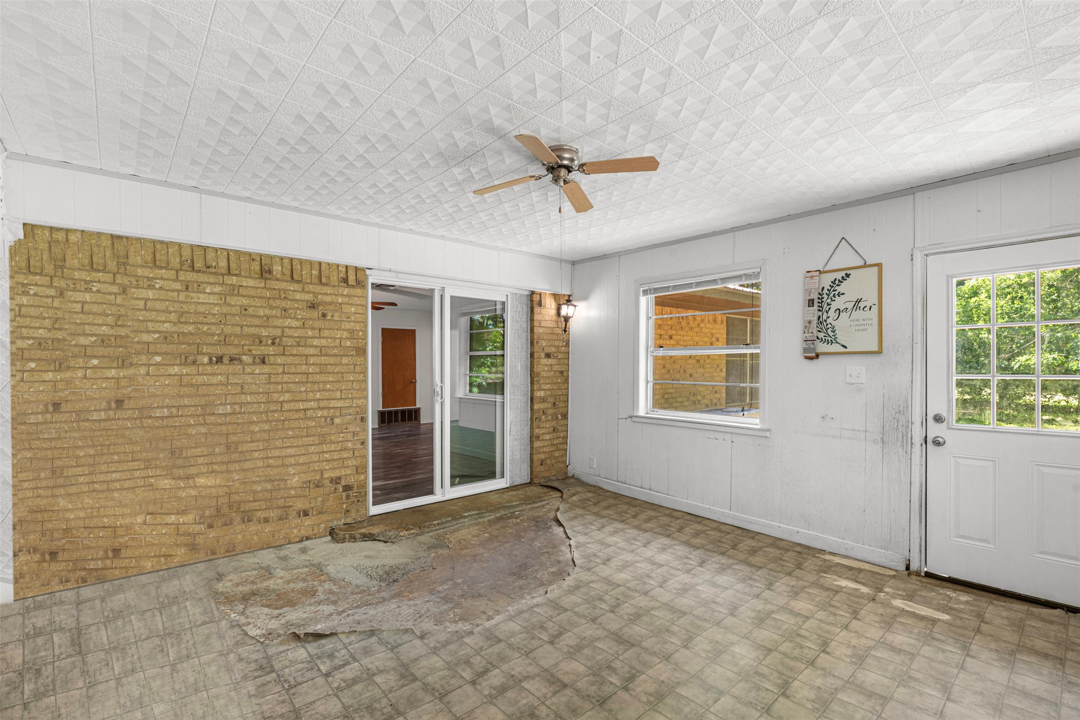 815 N Wright Avenue Kerens TX 75144