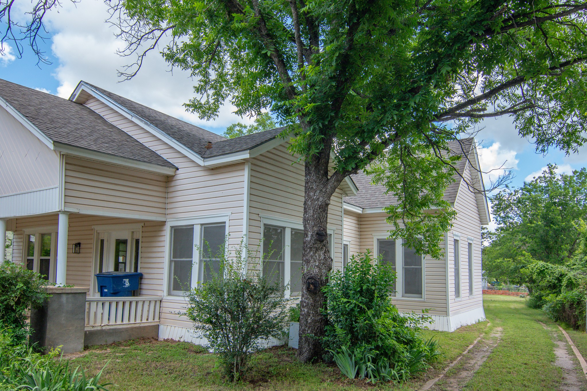 1512 Vincent Street Brownwood TX 76801