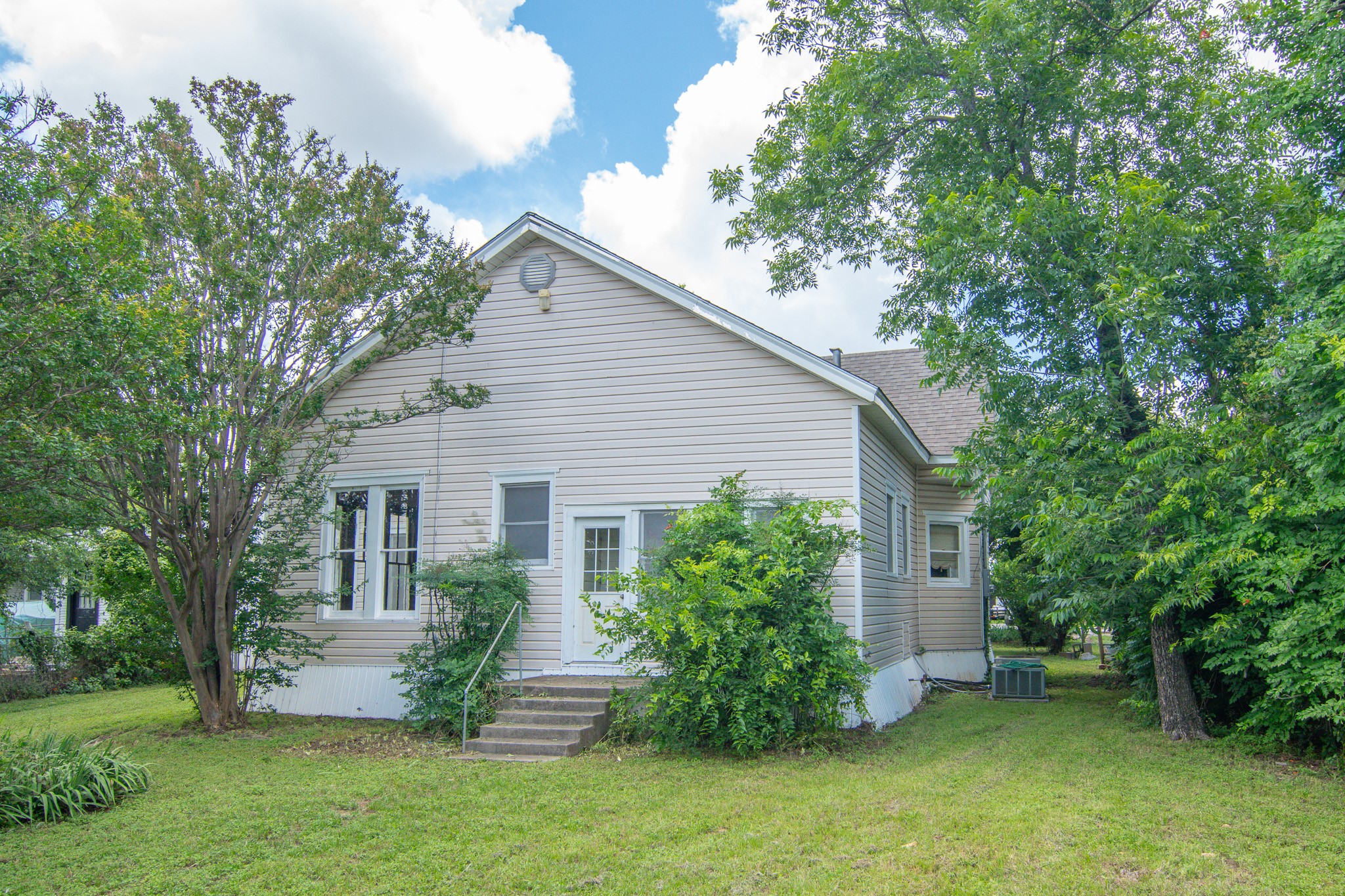 1512 Vincent Street Brownwood TX 76801