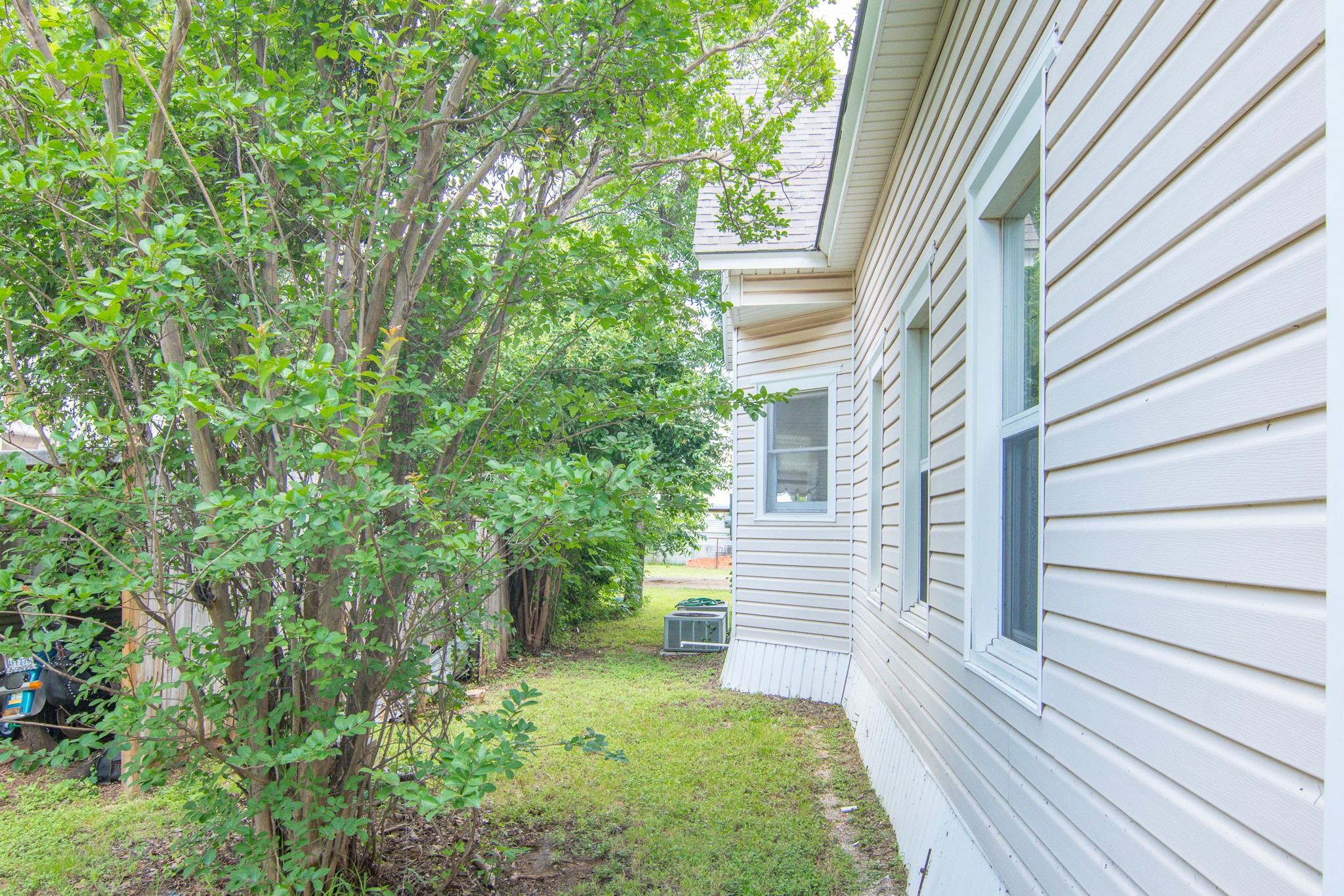 1512 Vincent Street Brownwood TX 76801