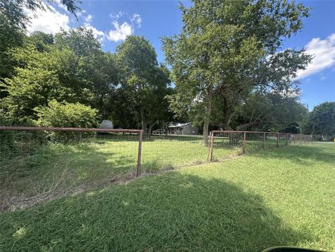 13017 County Road 102 Grandview TX 76050