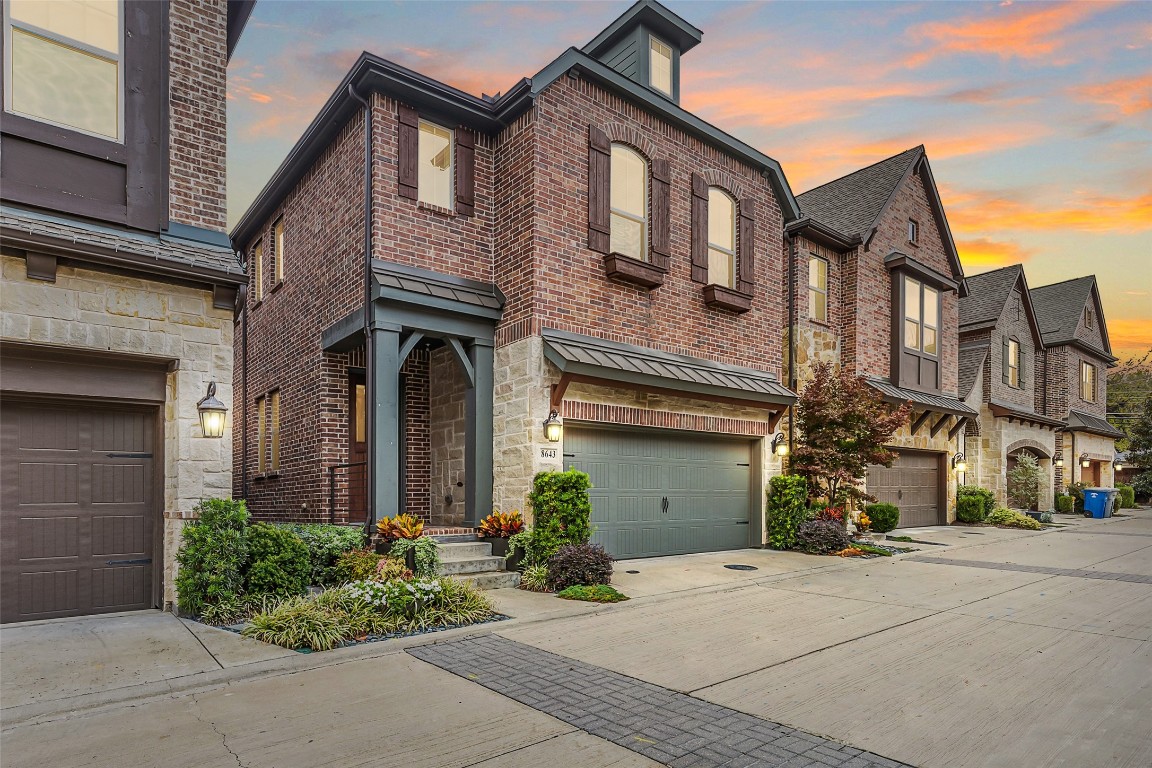 8643 Thorbrush Place Dallas TX 75238