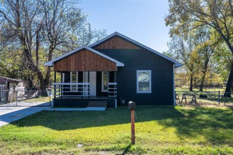 1111 S 5th Street Bonham TX 75418
