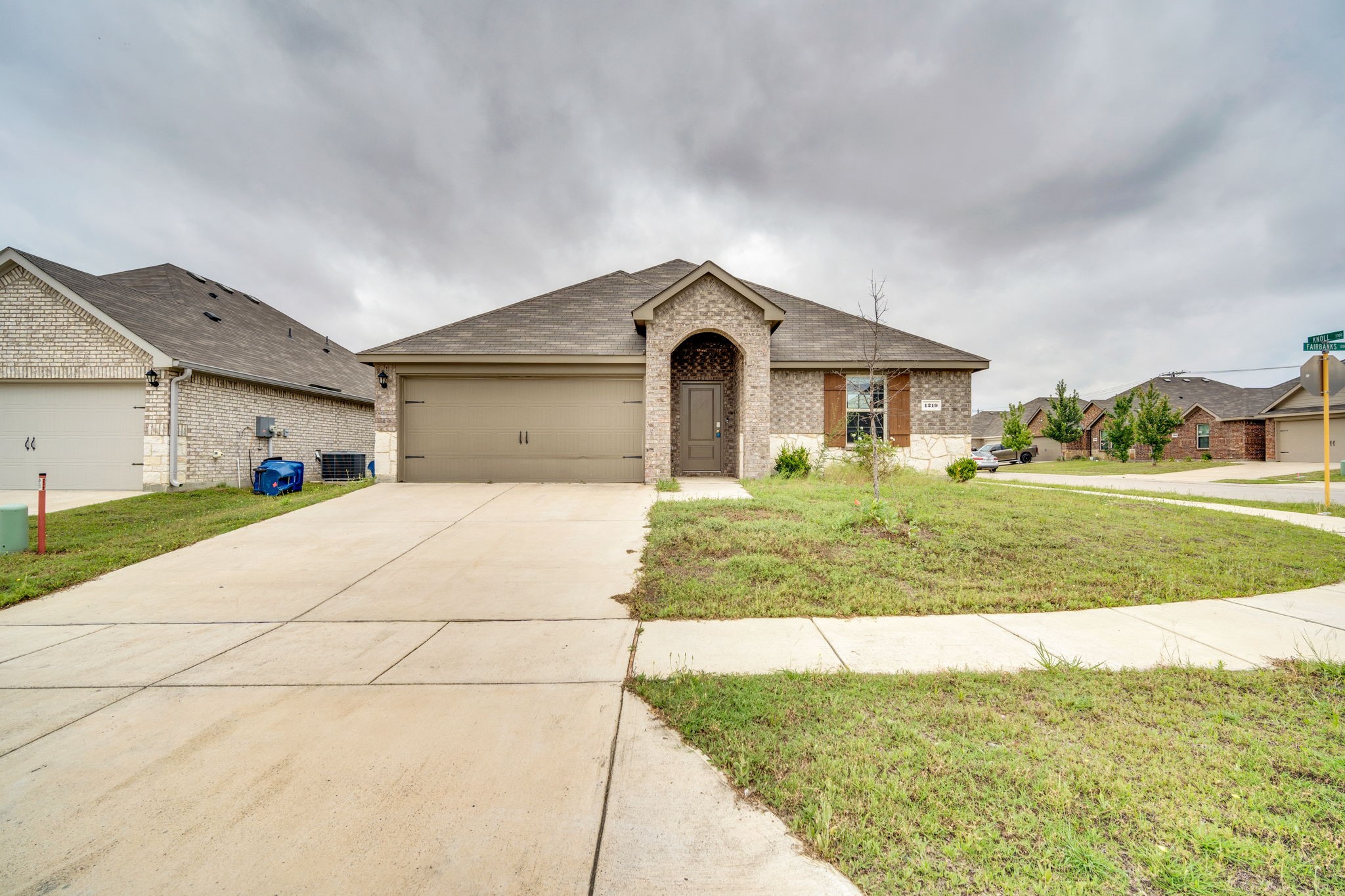 1219 Fairbanks Drive Ennis TX 75119