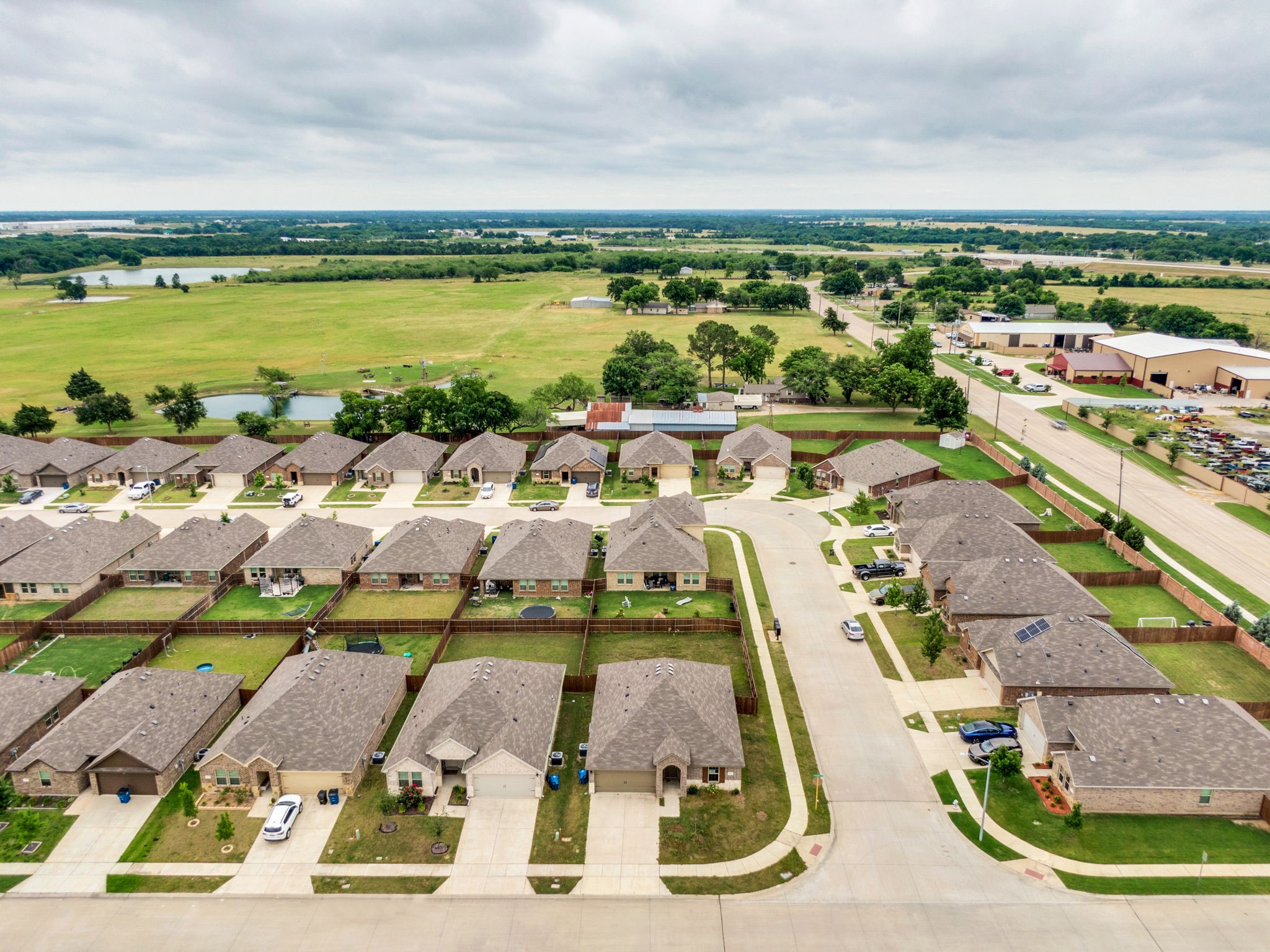 1219 Fairbanks Drive Ennis TX 75119
