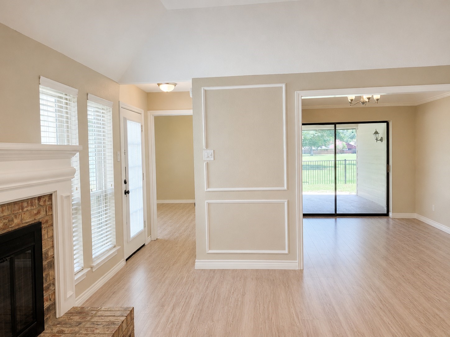 2806 Laurel Oaks Drive Garland TX 75044