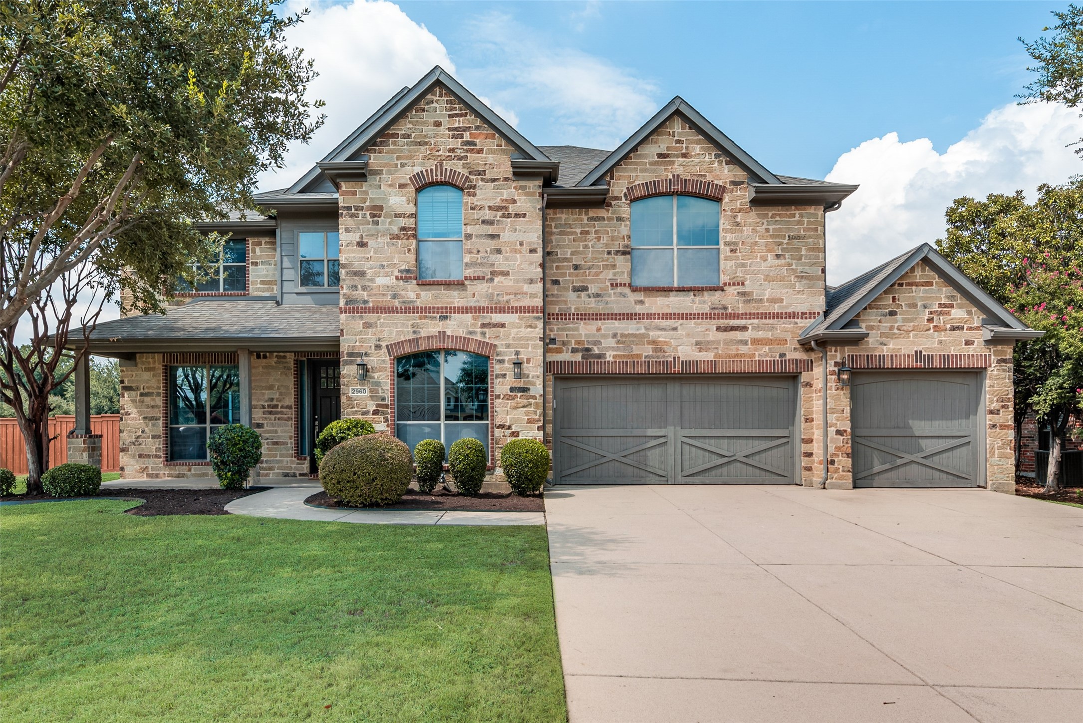 2960 N Camino Lagos Grand Prairie TX 75054