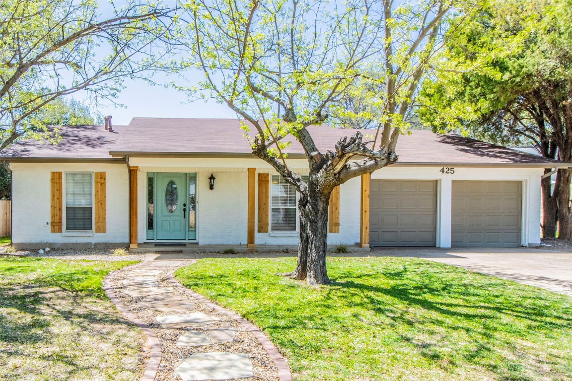 425 Apple Blossom Lane Hurst TX 76053