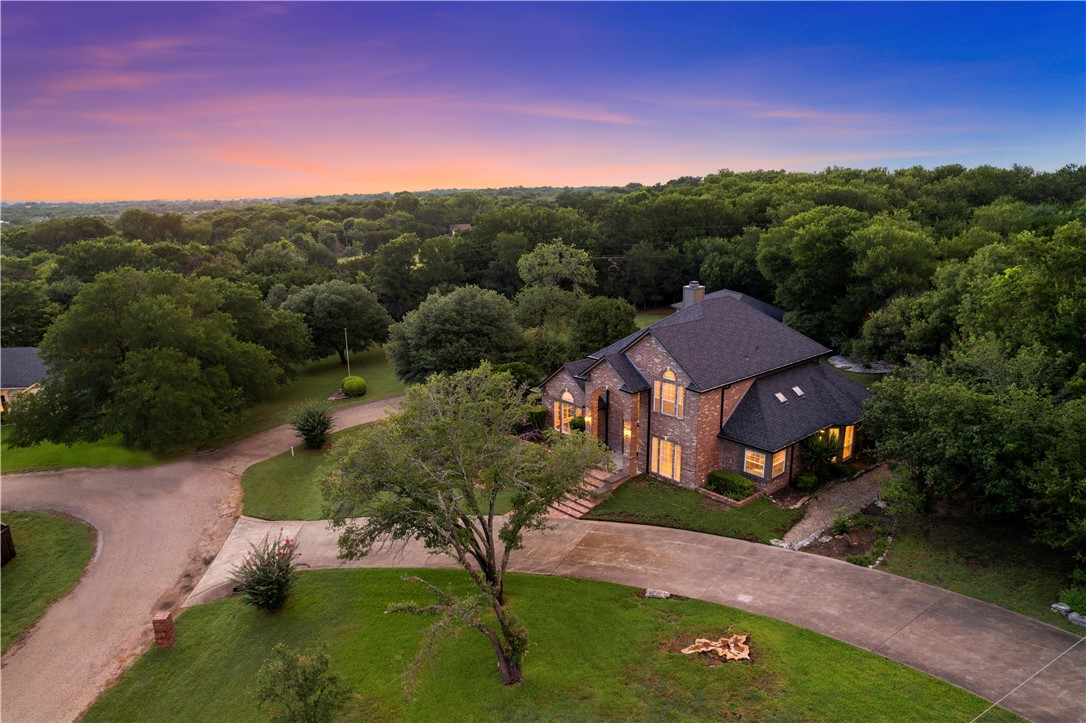140 Twin Oaks Drive Waco TX 76705