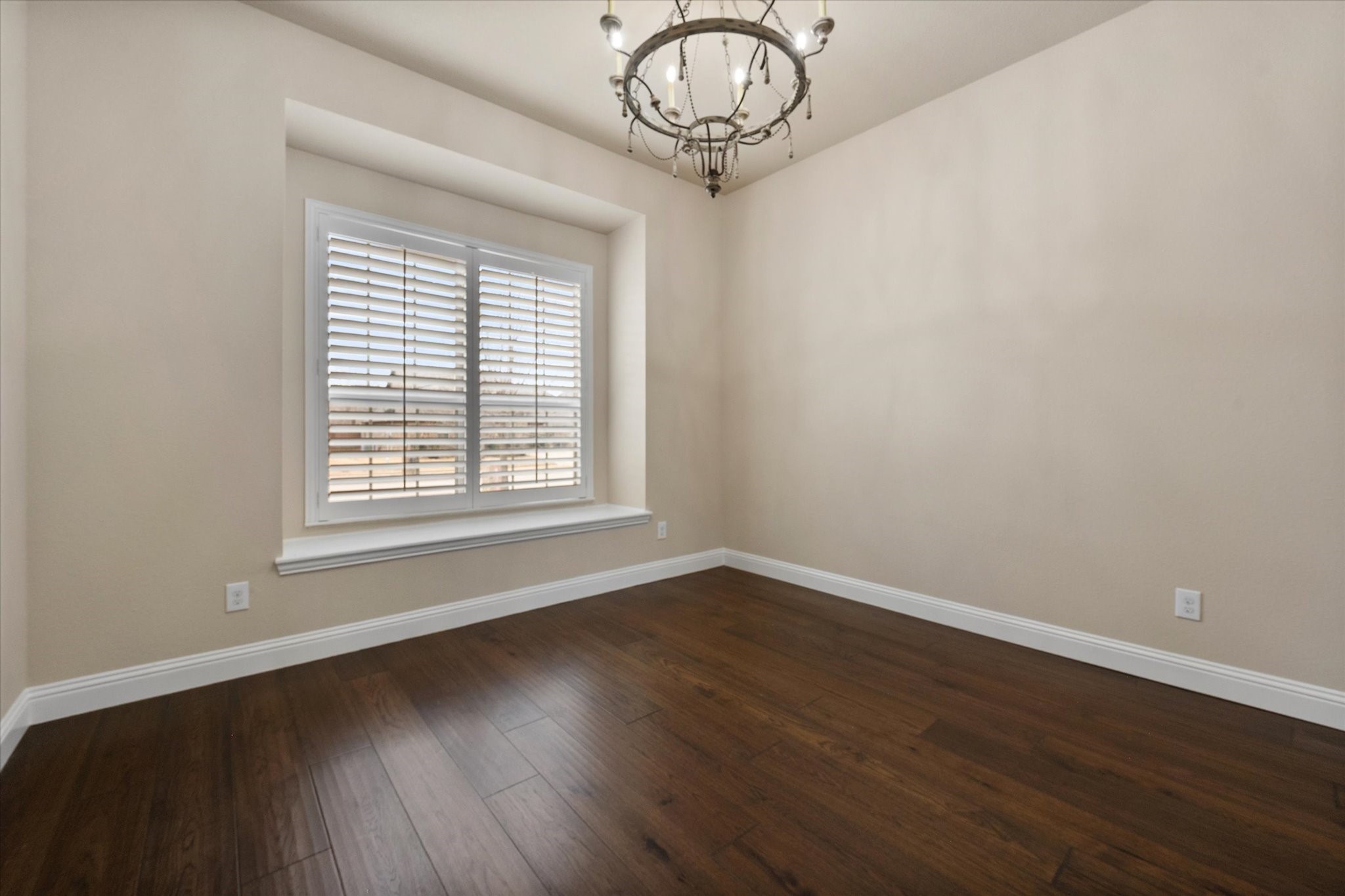 925 Sandy Hill Burleson TX 76028