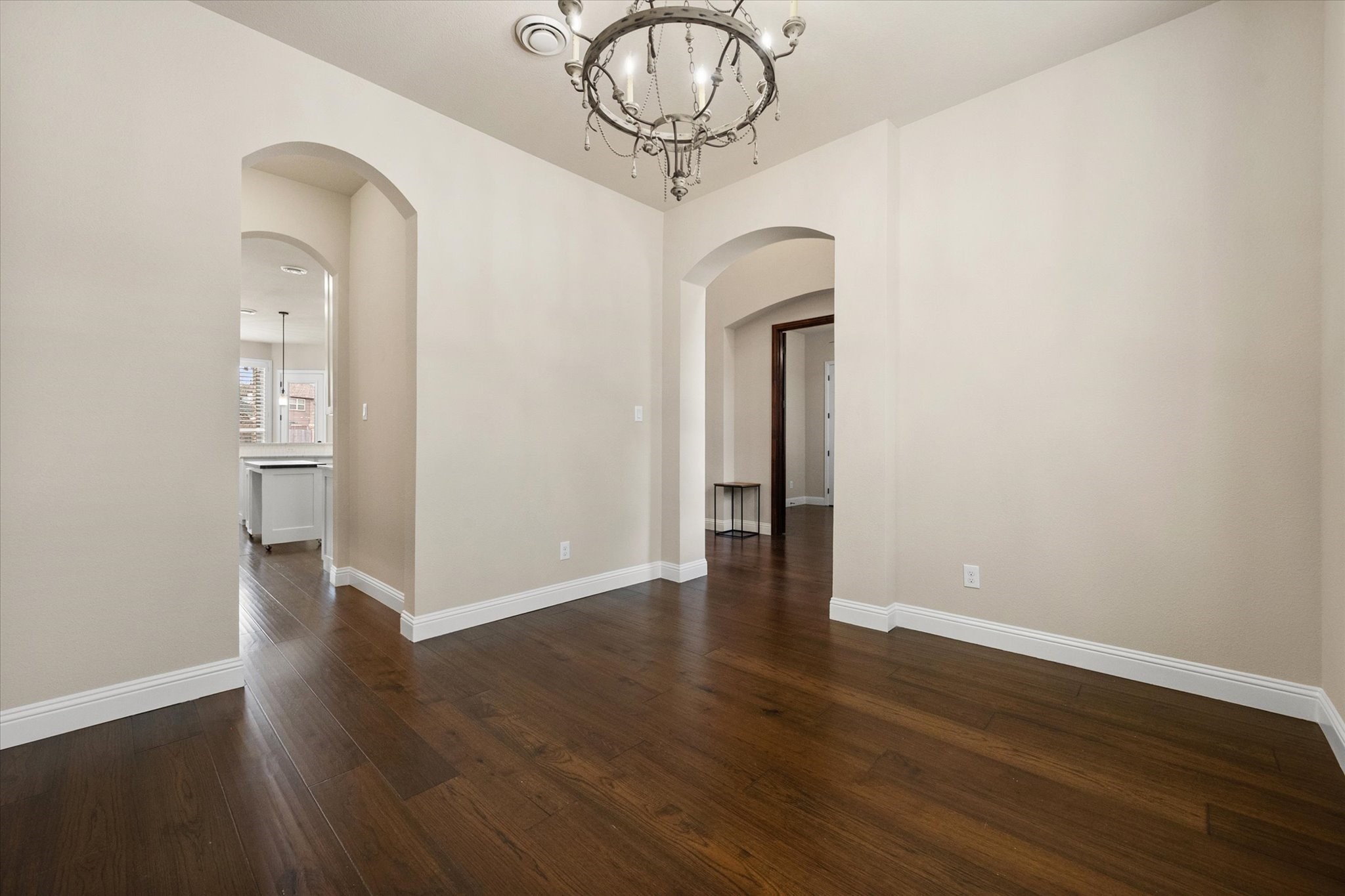 925 Sandy Hill Burleson TX 76028