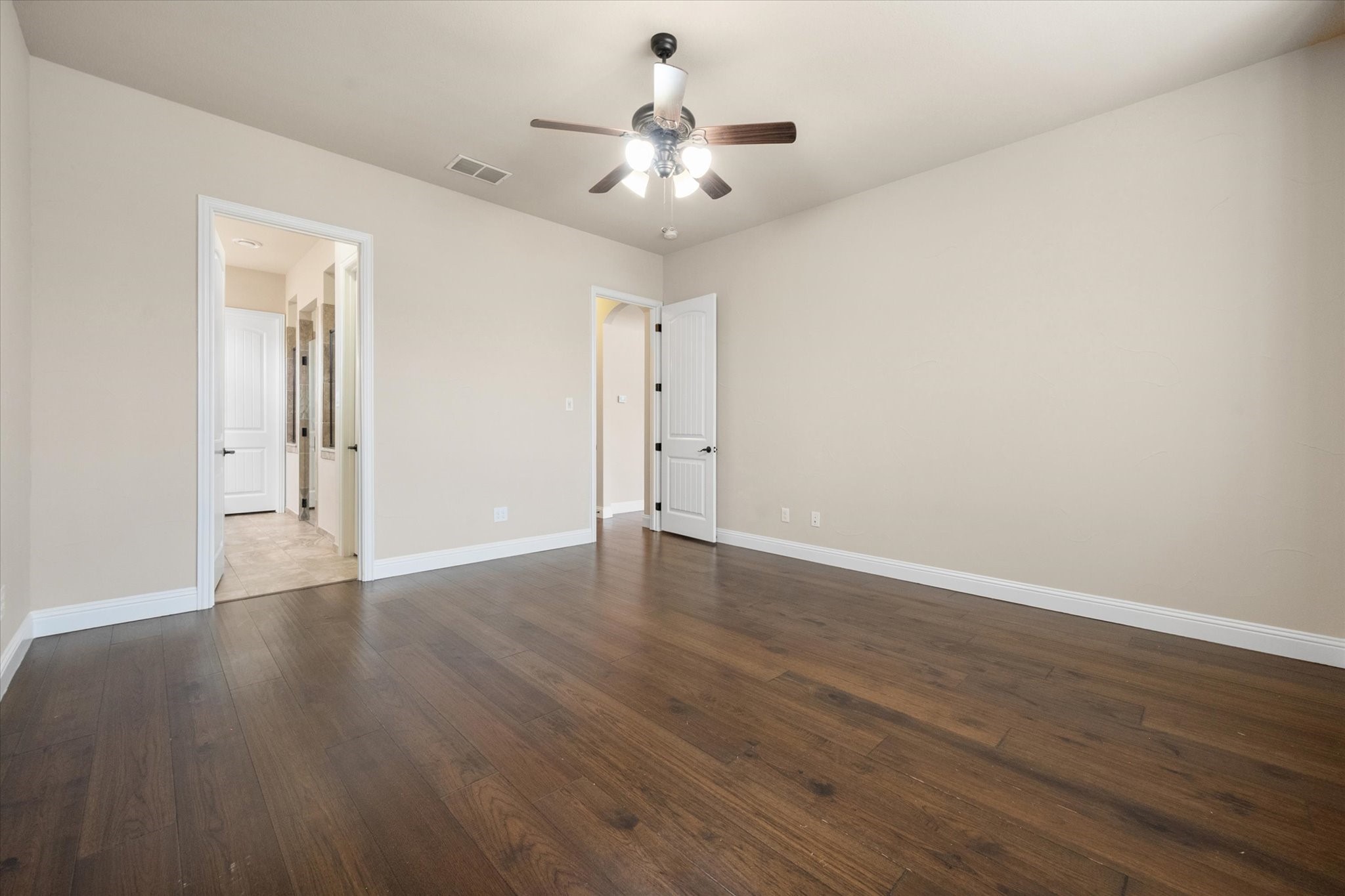 925 Sandy Hill Burleson TX 76028