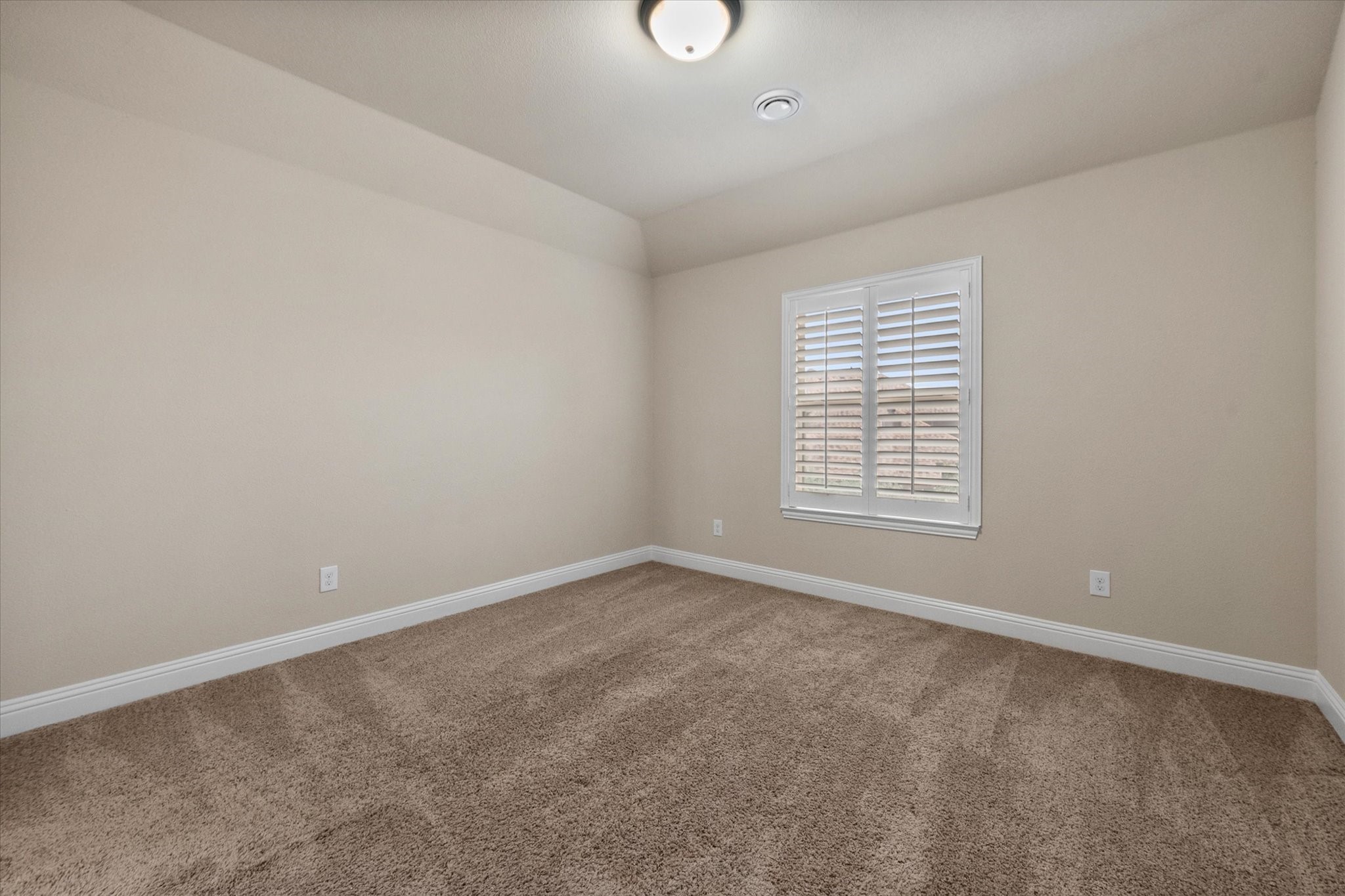 925 Sandy Hill Burleson TX 76028