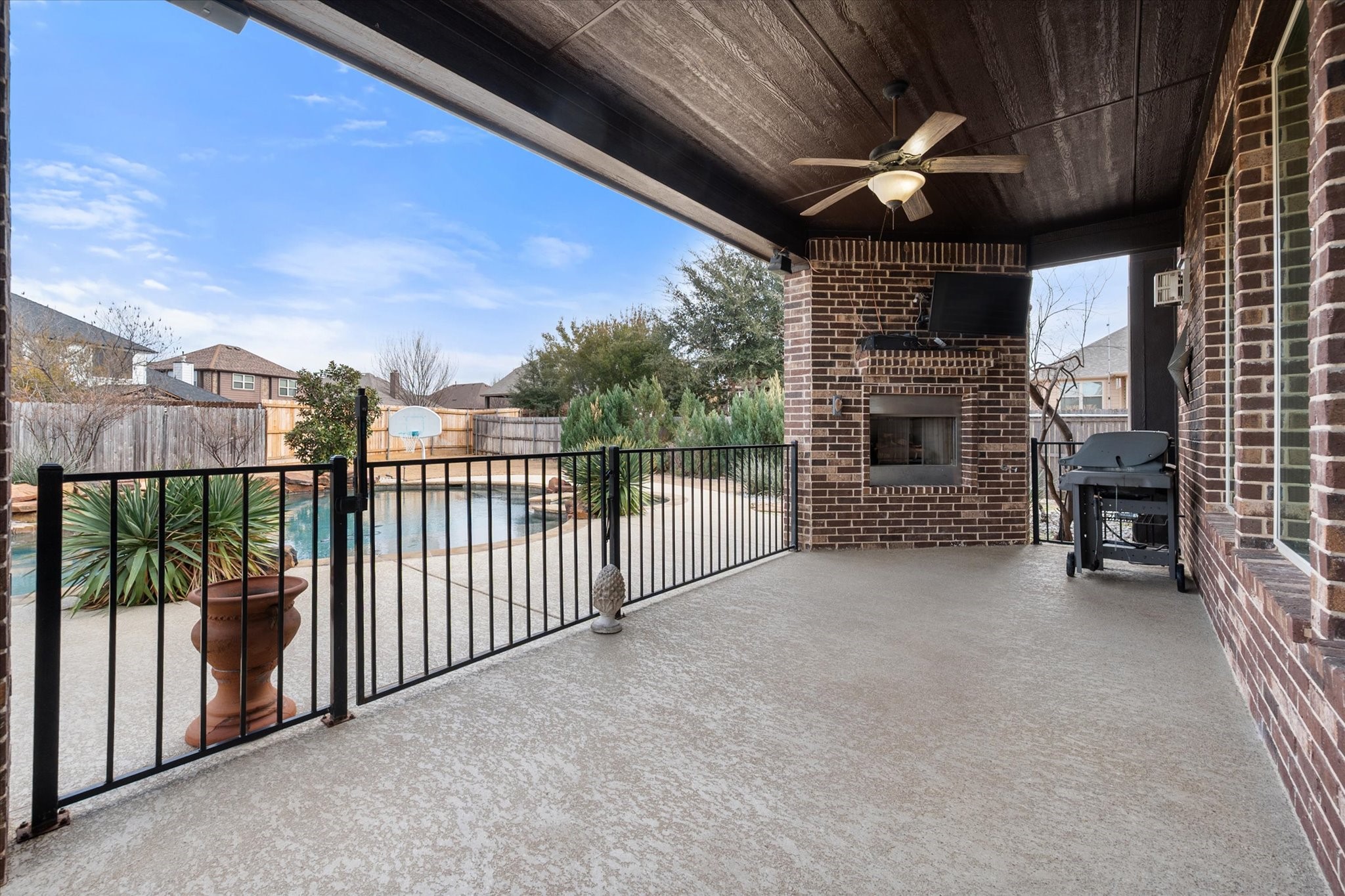 925 Sandy Hill Burleson TX 76028
