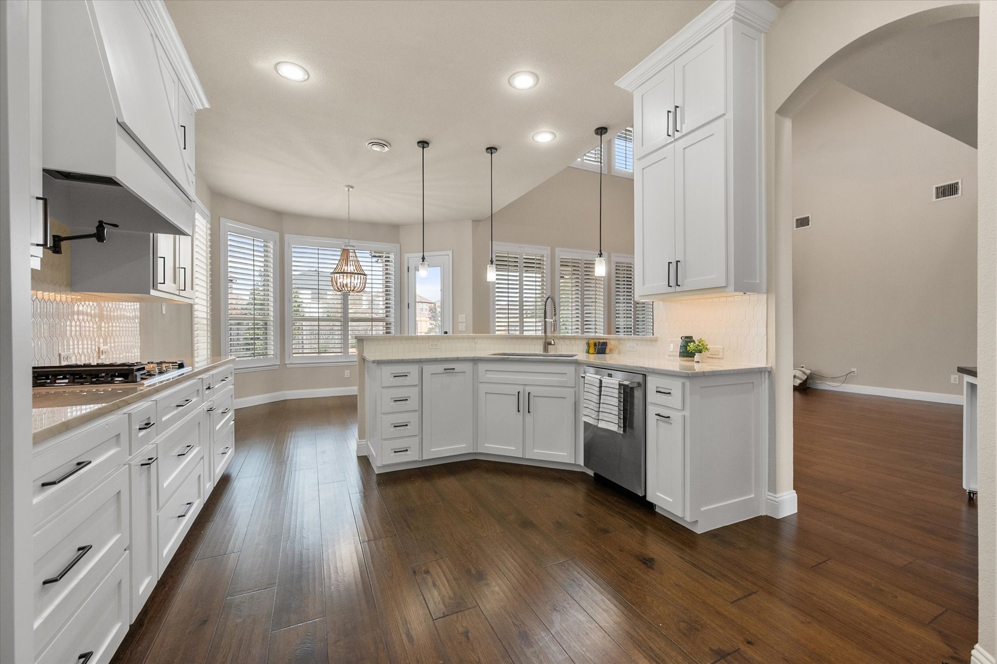 925 Sandy Hill Burleson TX 76028
