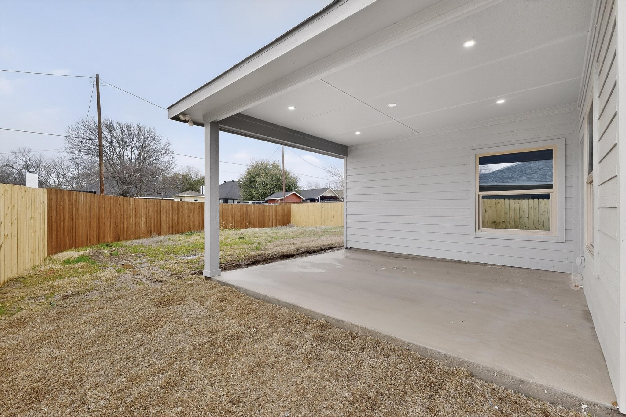 10145 Budtime Lane Dallas TX 75217