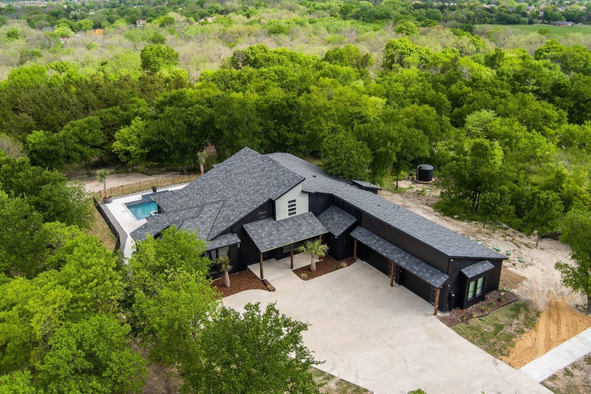 503 S Bluegrove Road Lancaster TX 75146