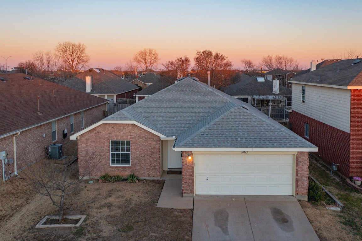 10813 Briaroaks Drive Fort Worth TX 76140