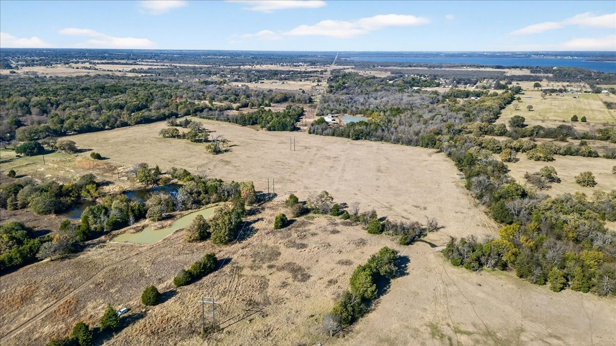 300 County Road 2100 Road Seven Points TX 75143