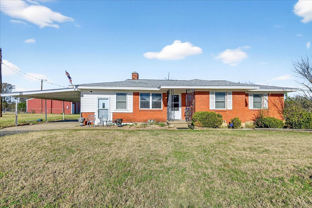 300 County Road 2100 Road Seven Points TX 75143