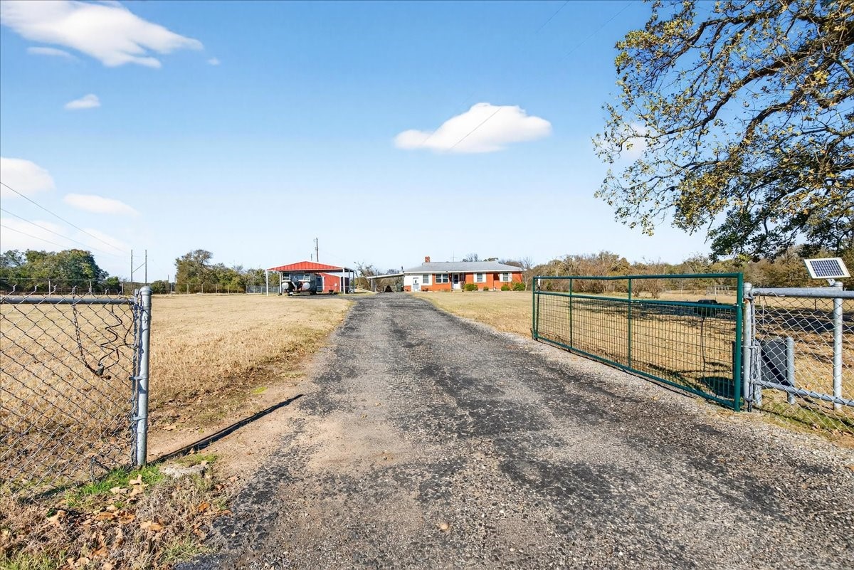 300 County Road 2100 Road Seven Points TX 75143