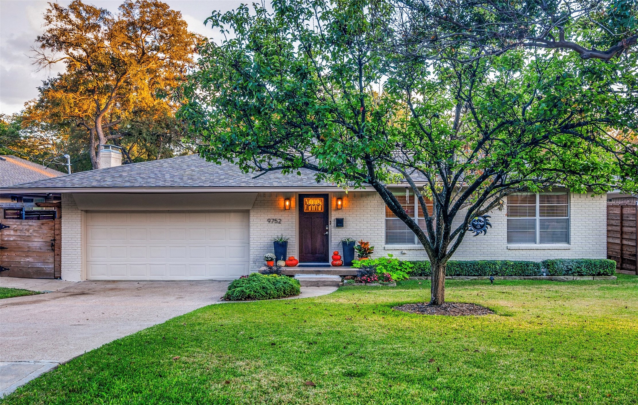 9752 Twin Creek Drive Dallas TX 75228